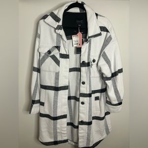 Black/white plaid shacket
